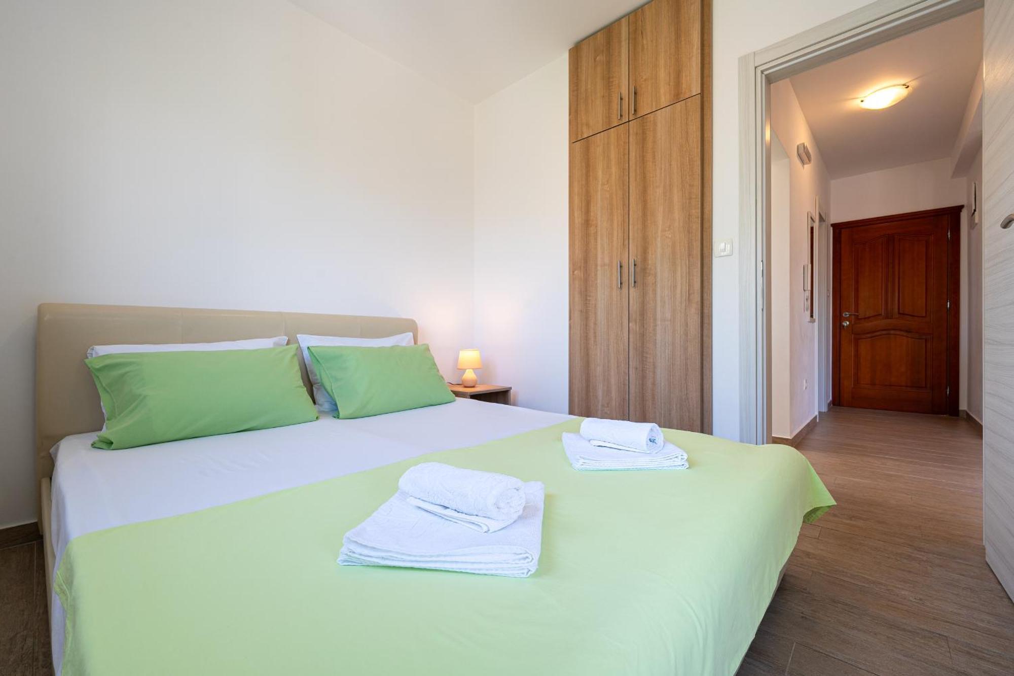 Hera Apartments 东兹斯托里弗 外观 照片