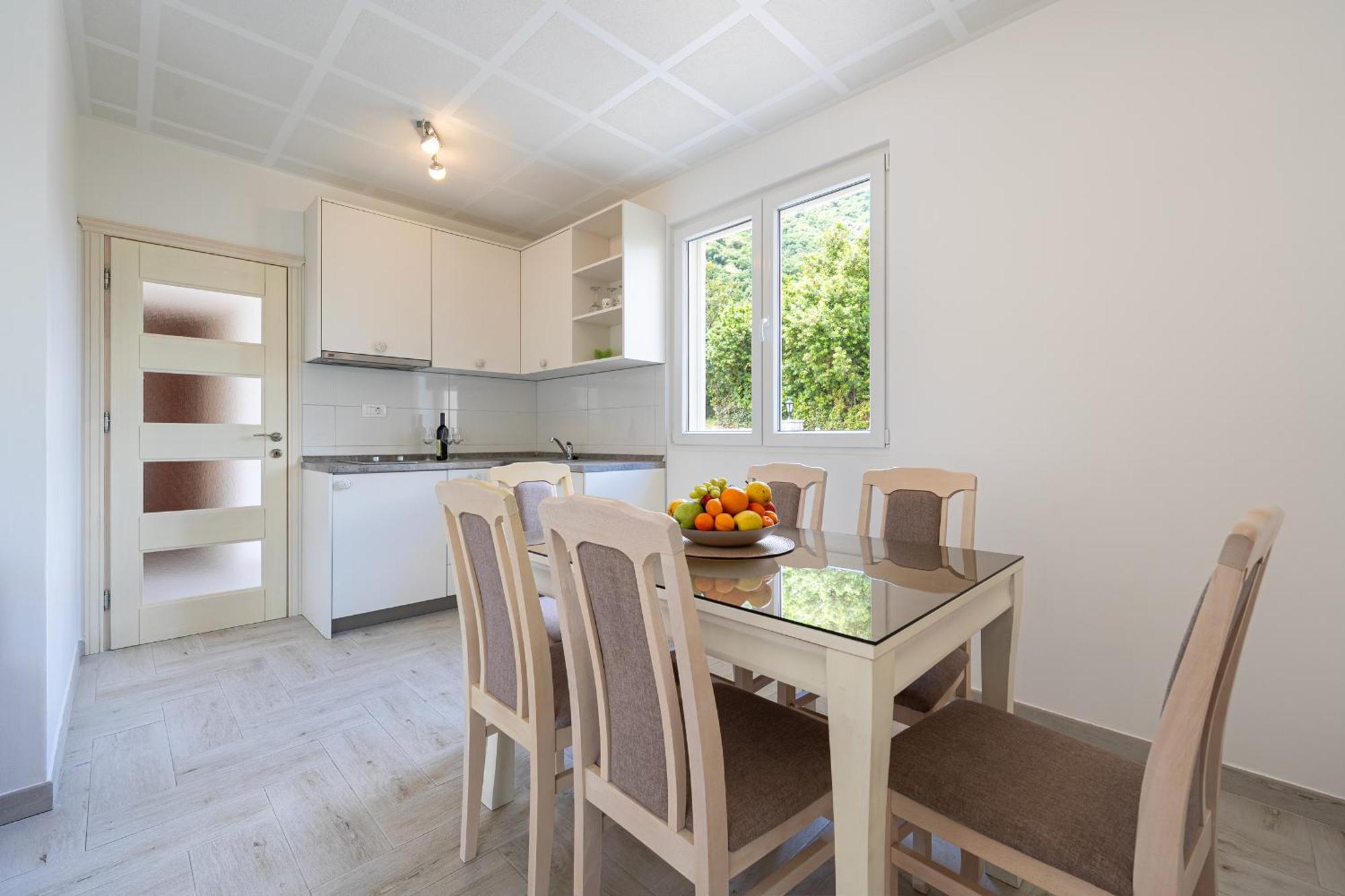 Hera Apartments 东兹斯托里弗 外观 照片